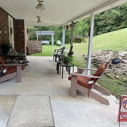 Image 2 - 5744 Hubbards Branch Road, Ceredo, Wayne County, WV 25704, USA - House for sale