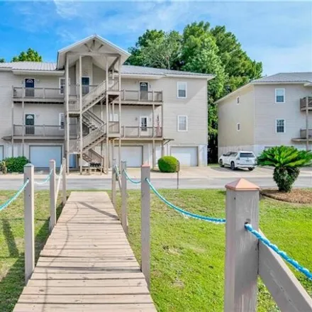 Buy this 3 bed condo on 4 Yacht Club Dr Apt 70 in Daphne, Alabama