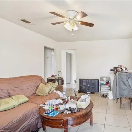 Image 2 - 4617 Bonita Drive, New Orleans, LA 70126, USA - House for sale