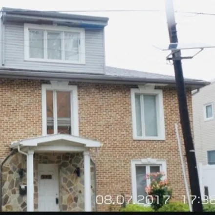 Image 1 - 94 Ridgeway Avenue, Saint Cloud, West Orange, NJ 07052, USA - House for rent