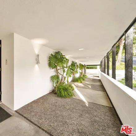 Image 4 - 1960 Loma Vista Drive, Beverly Hills, CA 90210, USA - House for sale