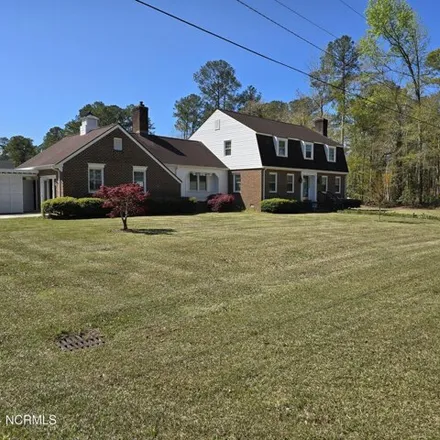 Buy this 3 bed house on 777 East Satchwell Street in Burgaw, NC 28425