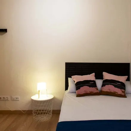 Rent this 1 bed room on Carrer de las Navas de Tolosa in 342, 08027 Barcelona