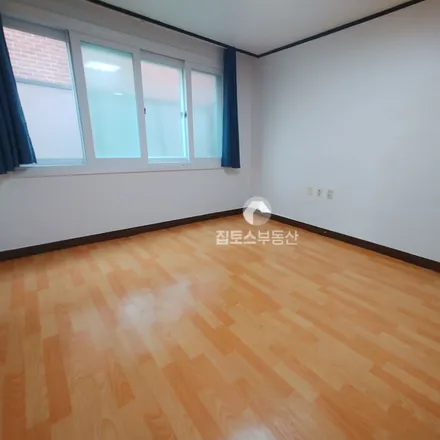 Rent this studio apartment on 서울특별시 강남구 역삼동 724-37