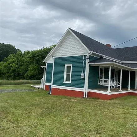 Image 2 - 4871 South Depot Street, Claremont, Catawba County, NC 28610, USA - House for sale