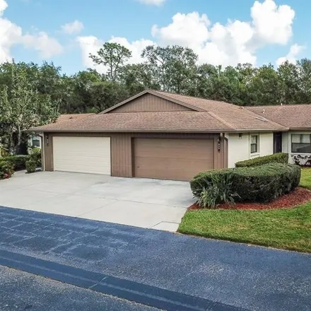 Rent this 2 bed house on 468 Oak Hill Circle in Sarasota County, FL 34232