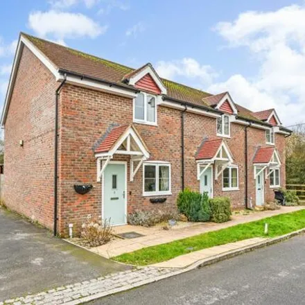 Buy this 2 bed house on unnamed road in Ropley, SO24 0FB