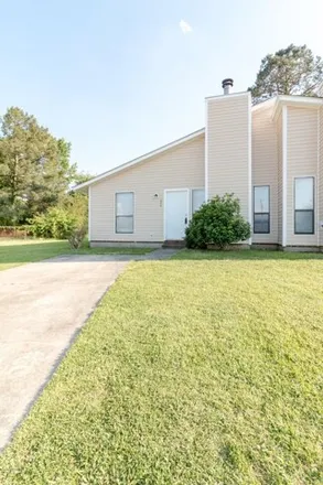 Rent this studio apartment on 399 Yaupon Drive in Aragona Village, Onslow County