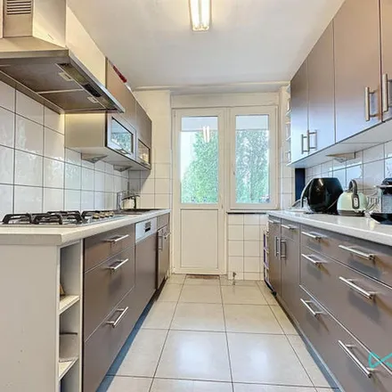 Rent this 2 bed apartment on Avenue des Jardins - Bloemtuinenlaan 60 in 1030 Schaerbeek - Schaarbeek, Belgium