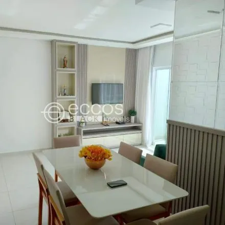Buy this 2 bed apartment on Avenida Fernando Vilela in Osvaldo Rezende, Uberlândia - MG
