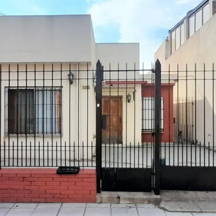 Buy this 3 bed house on Viejo Bueno 1473 in Partido de Avellaneda, C1294 ACL Piñeyro