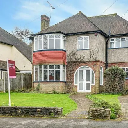 Buy this 4 bed house on Essenden Road in London, CR2 0BW