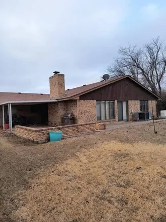 Image 3 - 301 Casey Drive, Fairview, OK 73737, USA - House for sale