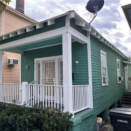 Buy this 2 bed house on 2718 Palmyra Street in New Orleans, LA 70119