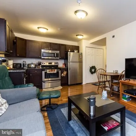 Rent this 2 bed apartment on 1429 Poplar St Apt 2B in Philadelphia, Pennsylvania