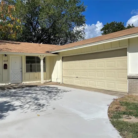 Rent this 3 bed house on 1117 Fairfield Street in Irving, TX 75062
