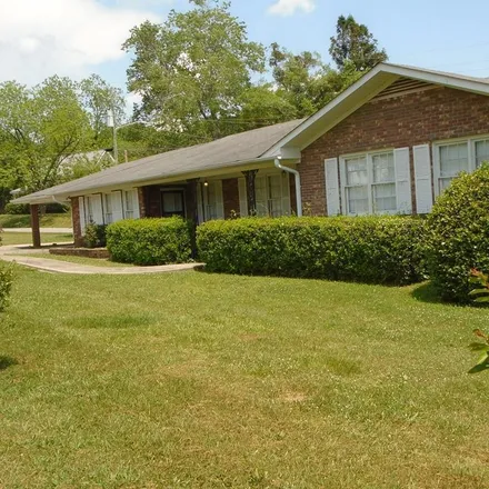 Image 1 - 800 General Daniels Avenue South, Danielsville, Madison County, GA 30633, USA - House for sale