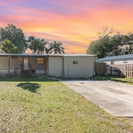 Buy this studio apartment on 4801 Cambridge Drive in Brevard County, FL 32754