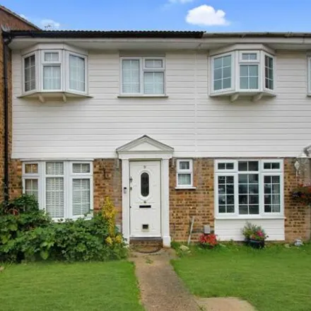 Buy this 3 bed townhouse on Southbrook Drive in Cheshunt, EN8 0QJ