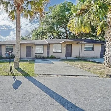 Buy this studio house on Crystal River Health and Rehabilitation Center in 136 Northeast 12th Avenue, Crystal River