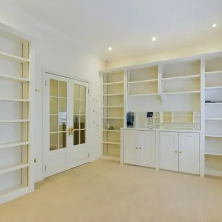 Image 3 - 28 Hereford Square, London, SW7 4NB, United Kingdom - Apartment for rent