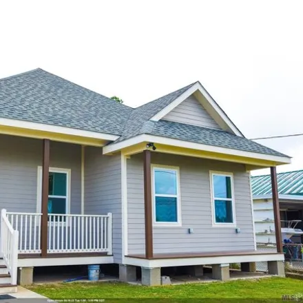 Buy this 3 bed house on 161 Judith Street in Houma, LA 70363