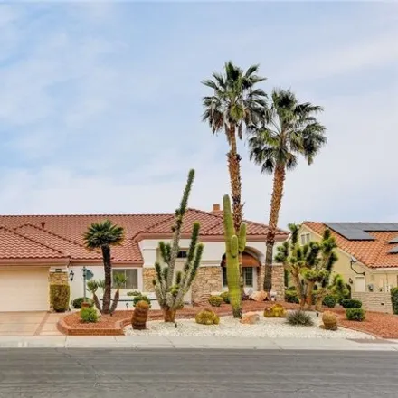 Rent this 3 bed house on Palm Valley Golf Course in 9201 Del Webb Boulevard, Las Vegas