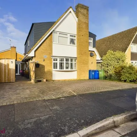 Buy this 3 bed house on Heathcote Avenue in Bodicote, OX16 9TP