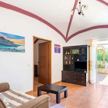 Rent this 3 bed house on 8005-437 Distrito de Évora
