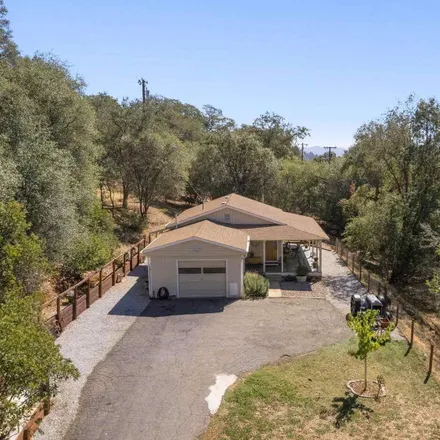 Image 2 - 20891 Uncle Toms Drive, Sonora, CA 95370, USA - House for sale