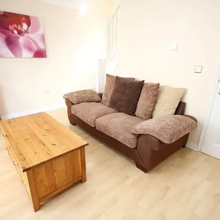 Image 7 - Cowdrie Way, Chelmsford, CM2 6GL, United Kingdom - Apartment for rent