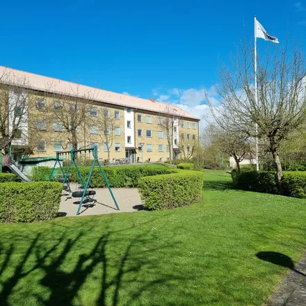 Rent this 2 bed apartment on Kattebäcksskolan in Lycko Pers väg, 231 61 Trelleborg