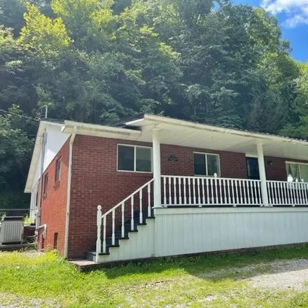Buy this 4 bed house on 723 Pine Creek Road in Letcher County, KY 41837