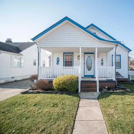 Rent this 3 bed house on 244 North Mansfield Avenue in Margate City, Atlantic County