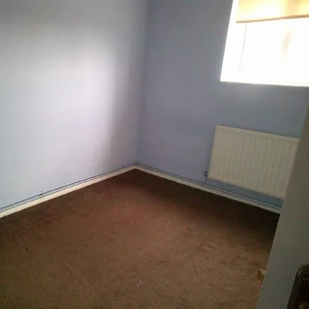 Image 7 - Easedale Drive, London, RM12 5HS, United Kingdom - Apartment for rent