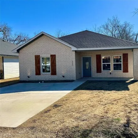 Rent this 3 bed house on 235 Birch in Campbell, Hunt County