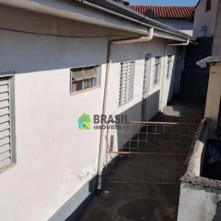 Buy this 8 bed house on Rua Penha in Jardim São Paulo, Poços de Caldas - MG