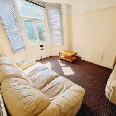 Image 2 - 1 Camberwell Terrace, Royal Leamington Spa, CV31 1LX, United Kingdom - Townhouse for rent