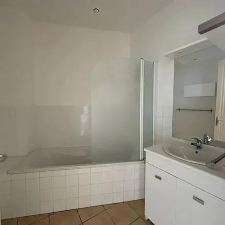 Rent this 2 bed apartment on 2 Rue du Bois in 42000 Saint-Étienne, France