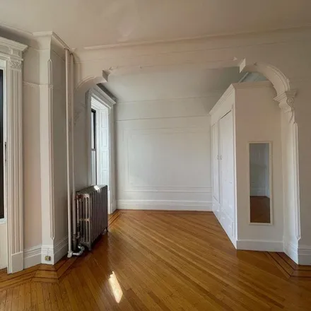 Rent this 1 bed apartment on 250 6th Avenue in New York, NY 11215