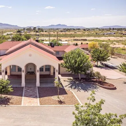 Image 1 - 224 Amparo Road, Chaparral, NM 88081, USA - House for sale
