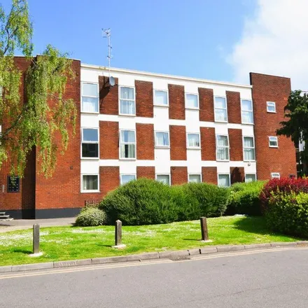 Rent this 1 bed apartment on Telford Way in Luton, LU1 1HT