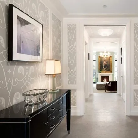 Image 3 - 110 East 70th Street, New York, NY 10021, USA - Townhouse for sale