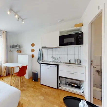 Rent this 12 bed room on 54 Rue Turenne in 33000 Bordeaux, France