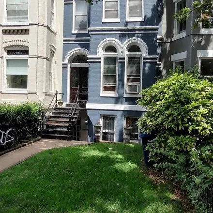 Rent this 3 bed apartment on Southeast Freeway in Washington, DC 20541