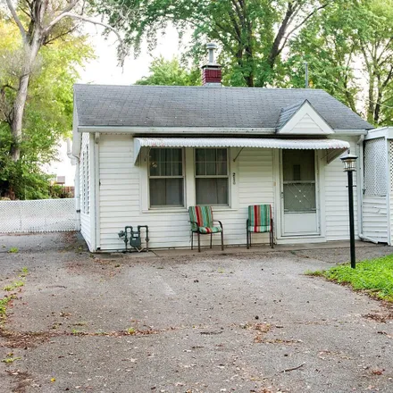 Buy this 2 bed house on 216 Northwest Studer Street in Topeka, KS 66608