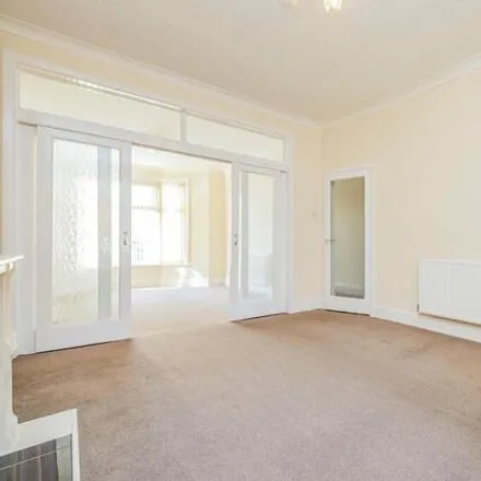 Image 2 - Clifton Road, Burnley, BB12 0HN, United Kingdom - Townhouse for sale