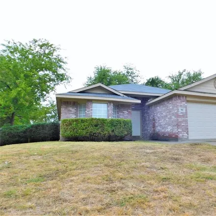 Rent this 3 bed house on 908 Dixon Lane in Denton, TX 76207