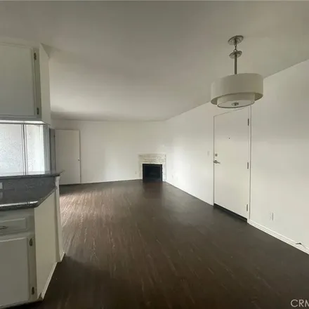 Image 4 - 11899 Chandler Boulevard, Los Angeles, CA 91607, USA - Apartment for rent