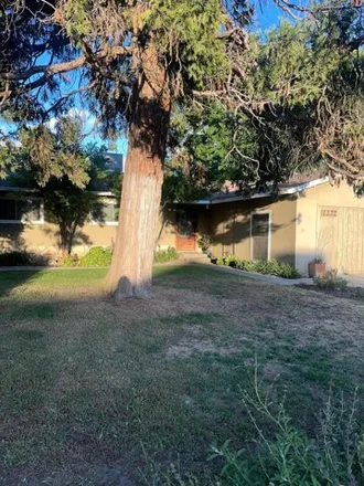 Image 3 - 1386 North Beverly Street, Porterville, CA 93257, USA - House for sale